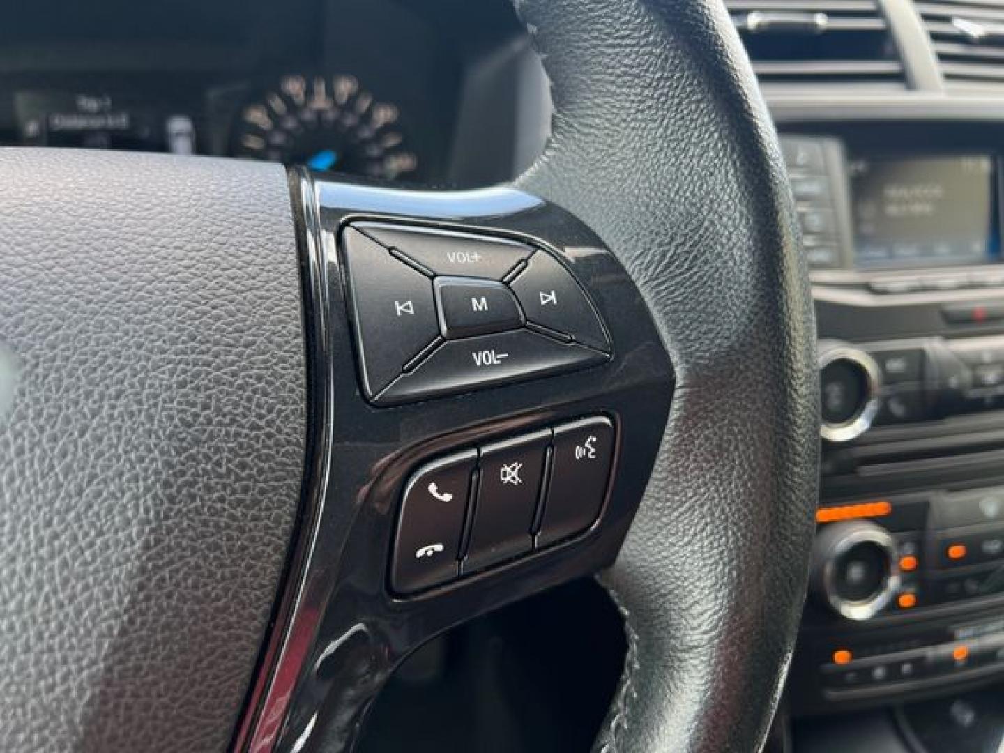 2017 WHITE /Black Cloth FORD EXPLORER XLT (1FM5K8D8XHG) with an 3.5L engine, Automatic transmission, located at 11100 Summerlin Square Dr., Fort Myers Beach, FL, 33931, (239) 999-7777, 26.493452, -81.938683 - Photo#31