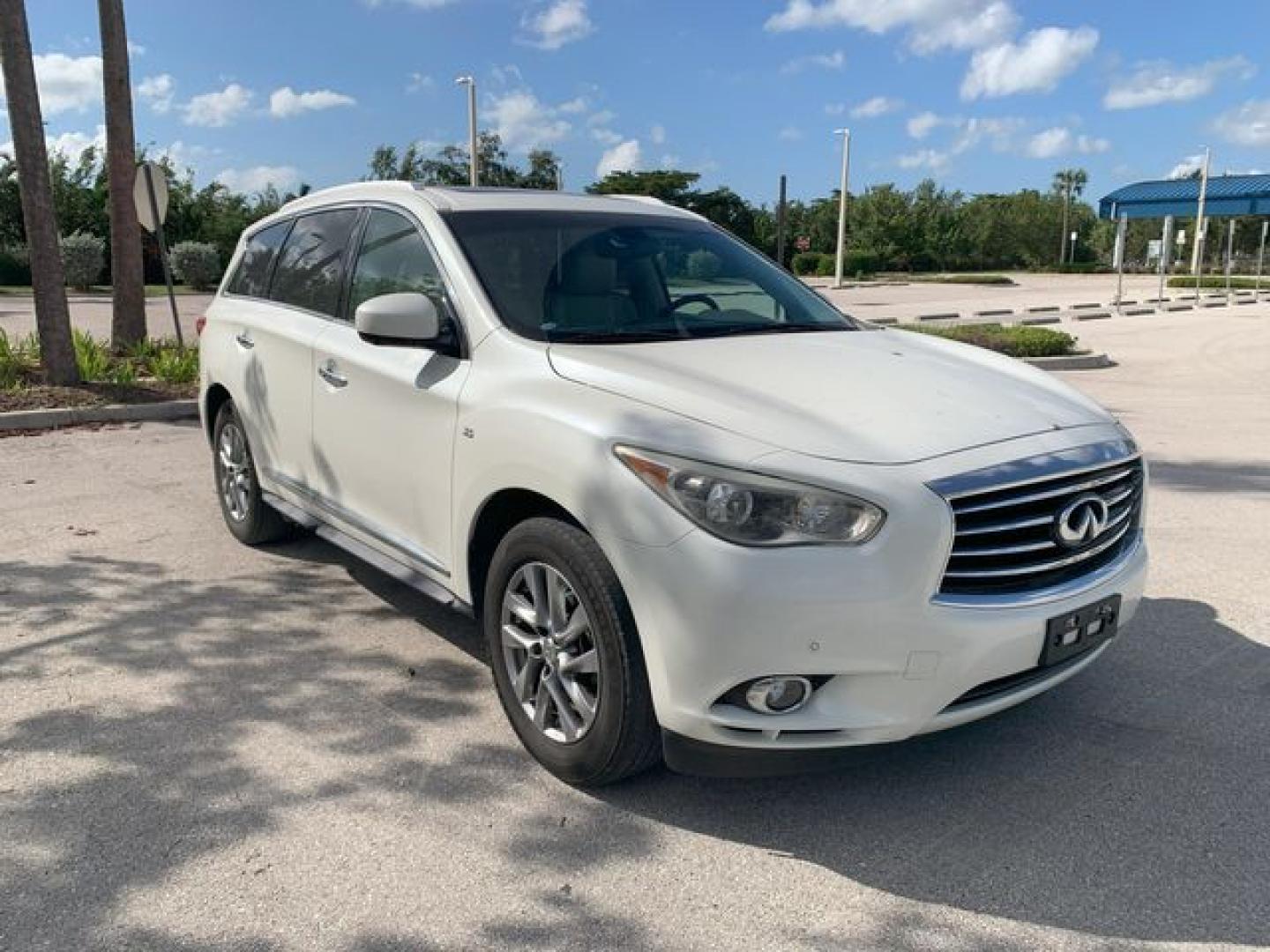 2015 WHITE /Tan Leather INFINITI QX60 SUV (5N1AL0MM7FC) with an 3.5L engine, Continuously Variable transmission, located at 11100 Summerlin Square Dr., Fort Myers Beach, FL, 33931, (239) 999-7777, 26.493452, -81.938683 - Photo#1