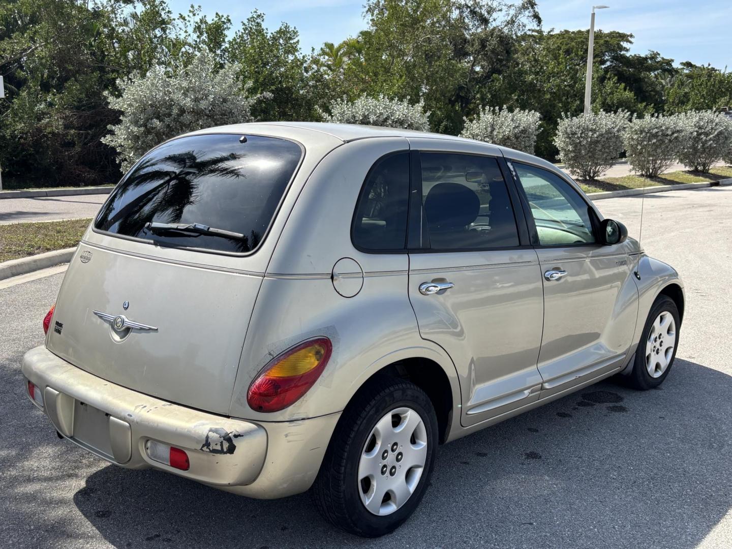 2005 GOLD CHRYSLER PT CRUISER TOURING (3C4FY58B85T) with an 2.4L engine, Automatic transmission, located at 11170 Summerlin Square Dr., Fort Myers Beach, FL, 33931, (239) 999-7777, 26.493546, -81.941628 - Photo#4