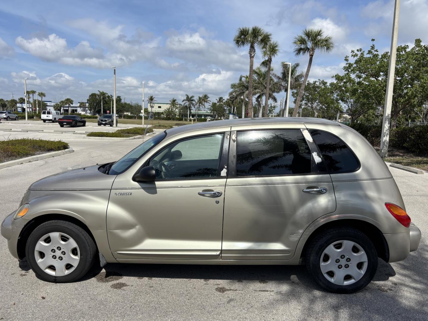 2005 GOLD CHRYSLER PT CRUISER TOURING (3C4FY58B85T) with an 2.4L engine, Automatic transmission, located at 11170 Summerlin Square Dr., Fort Myers Beach, FL, 33931, (239) 999-7777, 26.493546, -81.941628 - Photo#7