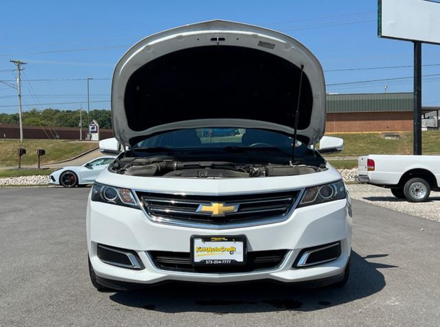 2015 WHITE /Black Leather/Cloth CHEVROLET IMPALA LT (2G1115SL9F9) with an 2.5L engine, Automatic transmission, located at 11100 Summerlin Square Dr., Fort Myers Beach, FL, 33931, (239) 999-7777, 26.493452, -81.938683 - Photo#18