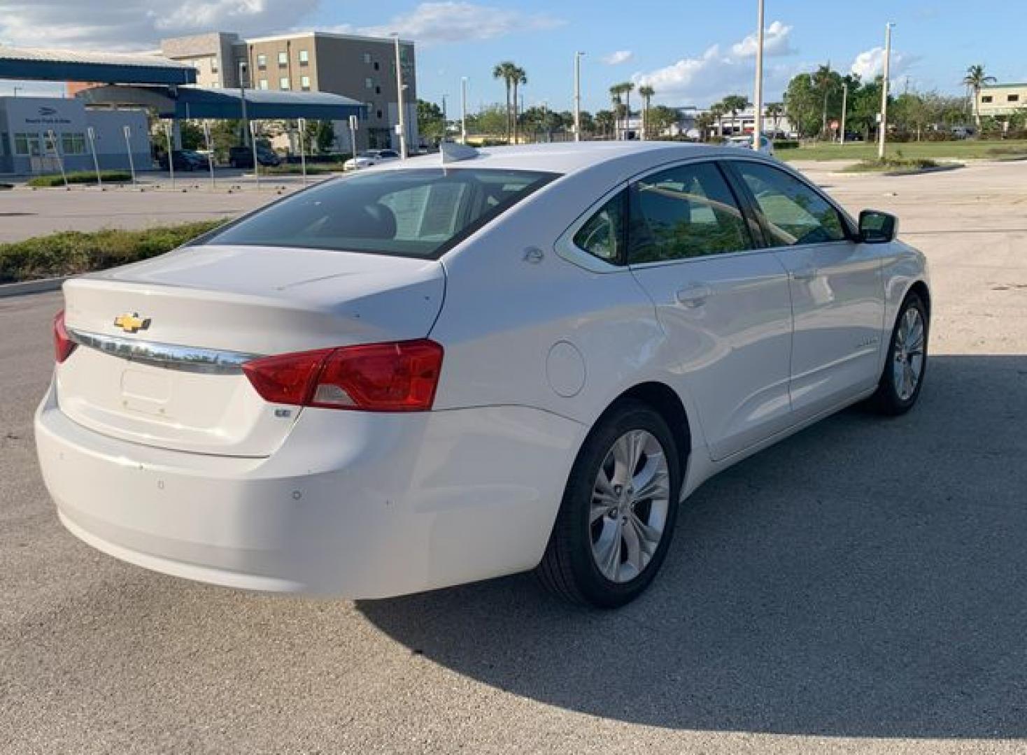 2015 WHITE /Black Leather/Cloth CHEVROLET IMPALA LT (2G1115SL9F9) with an 2.5L engine, Automatic transmission, located at 11100 Summerlin Square Dr., Fort Myers Beach, FL, 33931, (239) 999-7777, 26.493452, -81.938683 - Photo#1