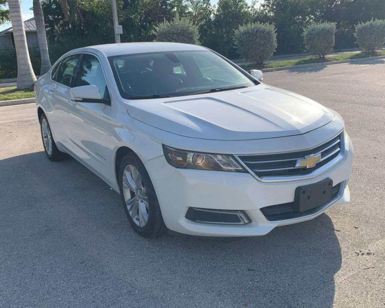 2015 WHITE /Black Leather/Cloth CHEVROLET IMPALA LT (2G1115SL9F9) with an 2.5L engine, Automatic transmission, located at 11100 Summerlin Square Dr., Fort Myers Beach, FL, 33931, (239) 999-7777, 26.493452, -81.938683 - Photo#3