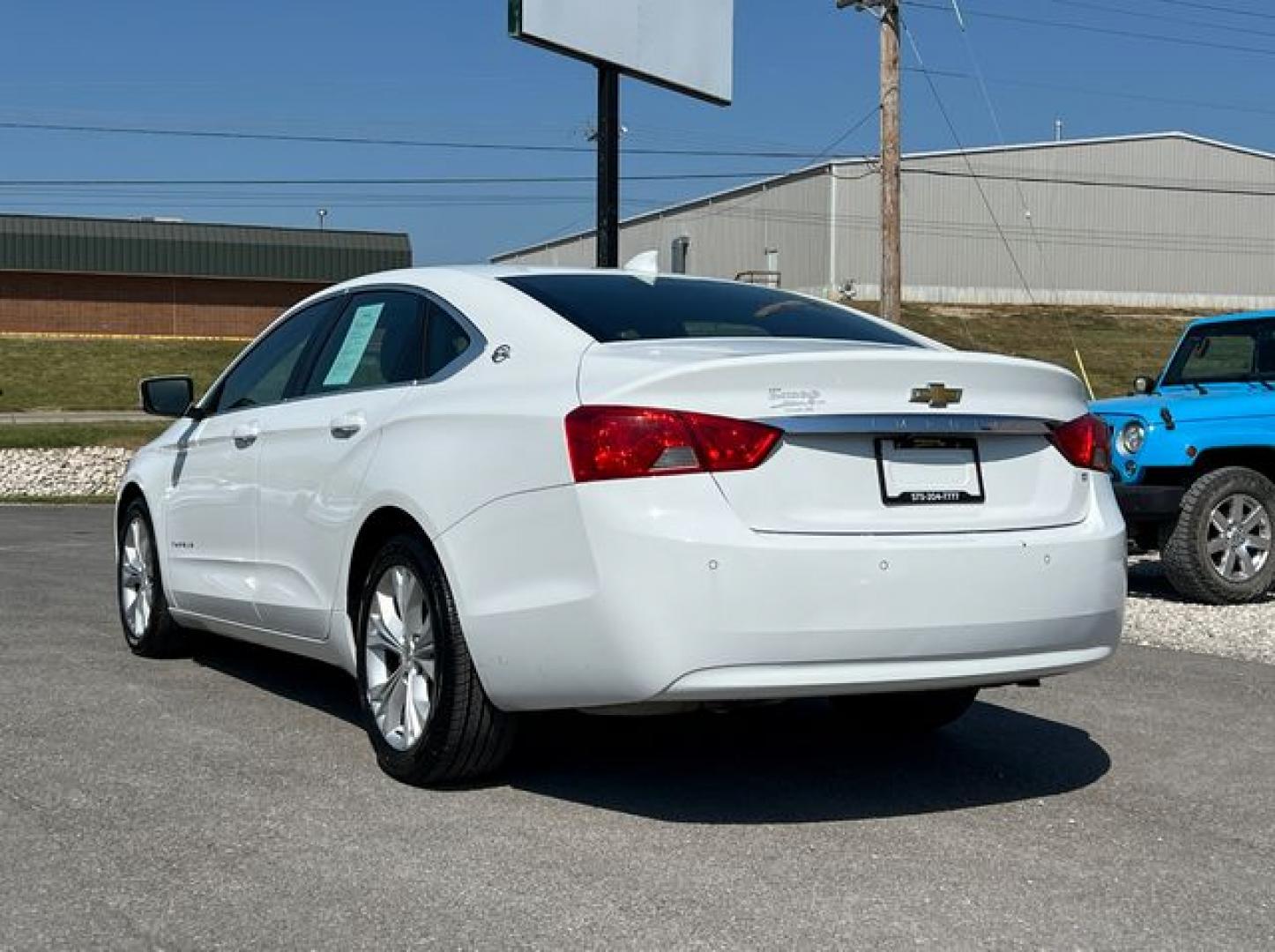 2015 WHITE /Black Leather/Cloth CHEVROLET IMPALA LT (2G1115SL9F9) with an 2.5L engine, Automatic transmission, located at 11100 Summerlin Square Dr., Fort Myers Beach, FL, 33931, (239) 999-7777, 26.493452, -81.938683 - Photo#7