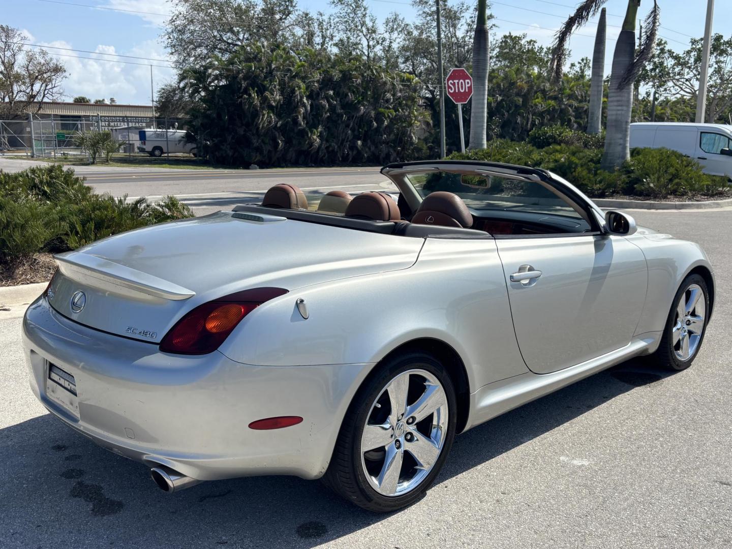 2002 SILVER /BROWN Lexus SC 430 Convertible (JTHFN48Y820) with an 4.3L V8 DOHC 32V engine, 5-Speed Automatic Overdrive transmission, located at 11170 Summerlin Square Dr., Fort Myers Beach, FL, 33931, (239) 999-7777, 26.493546, -81.941628 - Photo#13