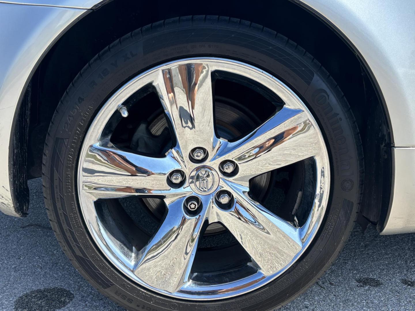 2002 SILVER /BROWN Lexus SC 430 Convertible (JTHFN48Y820) with an 4.3L V8 DOHC 32V engine, 5-Speed Automatic Overdrive transmission, located at 11170 Summerlin Square Dr., Fort Myers Beach, FL, 33931, (239) 999-7777, 26.493546, -81.941628 - Photo#32