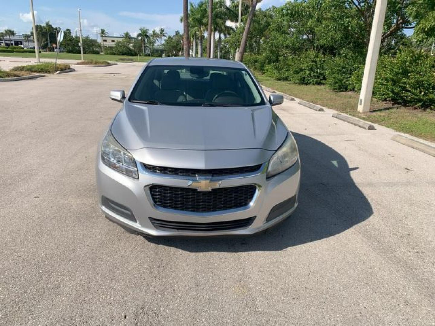 2014 SILVER /Cocoa/Light Neutral CHEVROLET MALIBU 1LT (1G11C5SL2EF) with an 2.5L engine, Automatic transmission, located at 11100 Summerlin Square Dr., Fort Myers Beach, FL, 33931, (239) 999-7777, 26.493452, -81.938683 - Photo#1