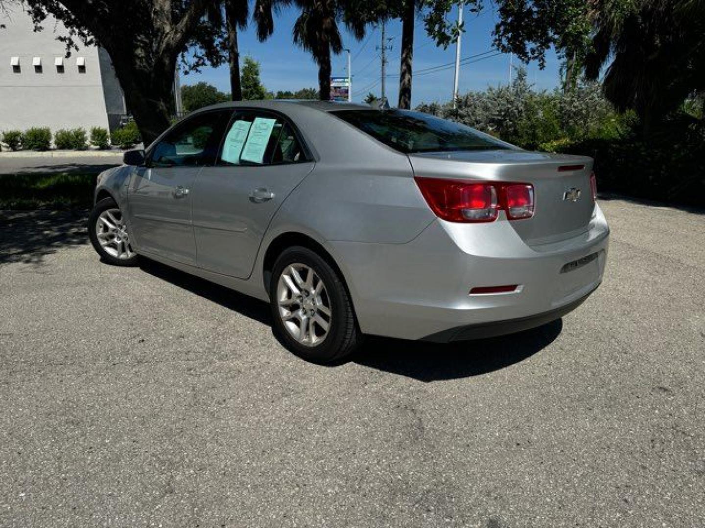 2014 SILVER /Cocoa/Light Neutral CHEVROLET MALIBU 1LT (1G11C5SL2EF) with an 2.5L engine, Automatic transmission, located at 11100 Summerlin Square Dr., Fort Myers Beach, FL, 33931, (239) 999-7777, 26.493452, -81.938683 - Photo#7