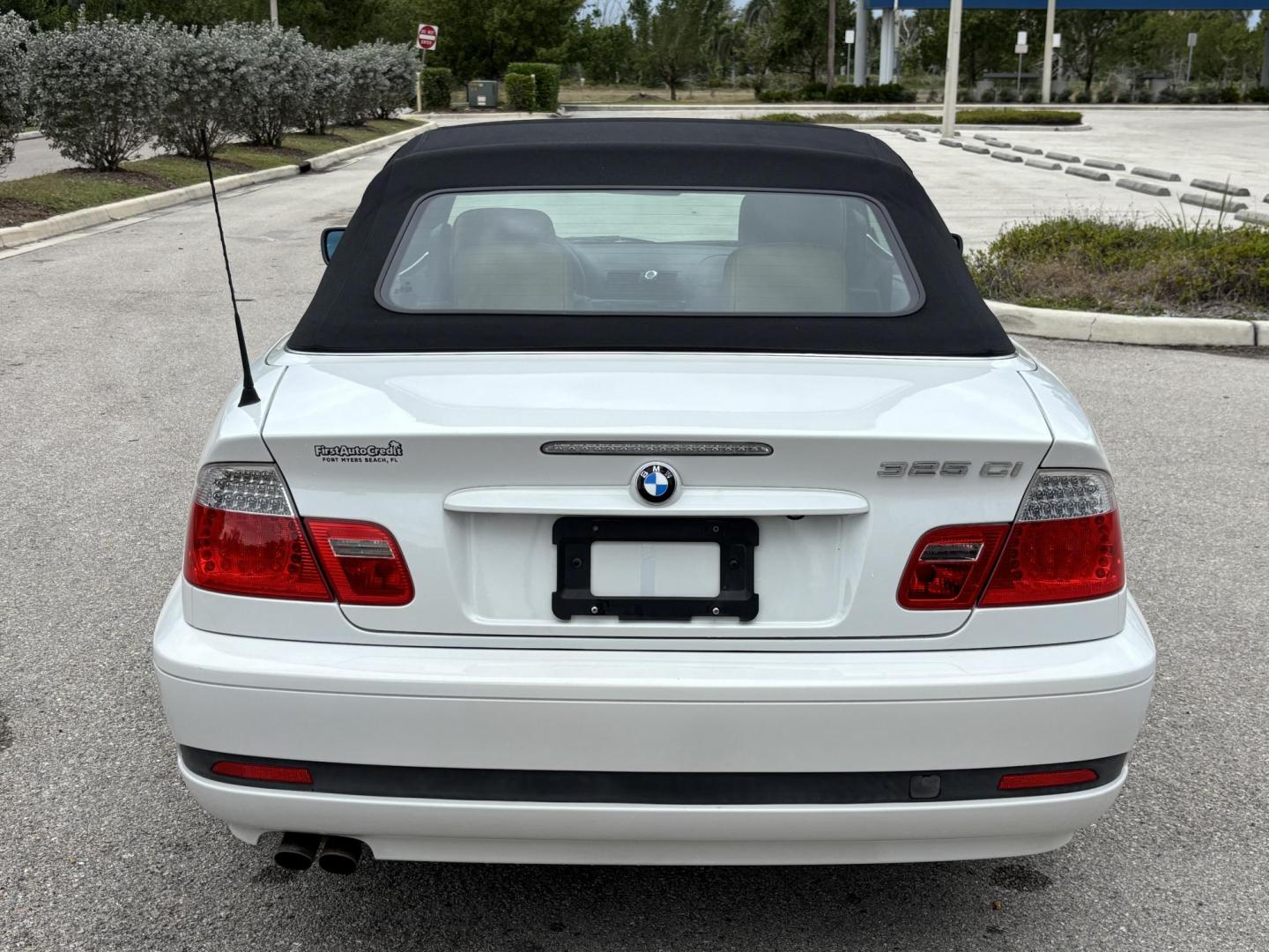 2006 WHITE BMW 325 CI (WBABW33426P) with an 2.5L engine, Automatic transmission, located at 11170 Summerlin Square Dr., Fort Myers Beach, FL, 33931, (239) 999-7777, 26.493546, -81.941628 - Photo#16