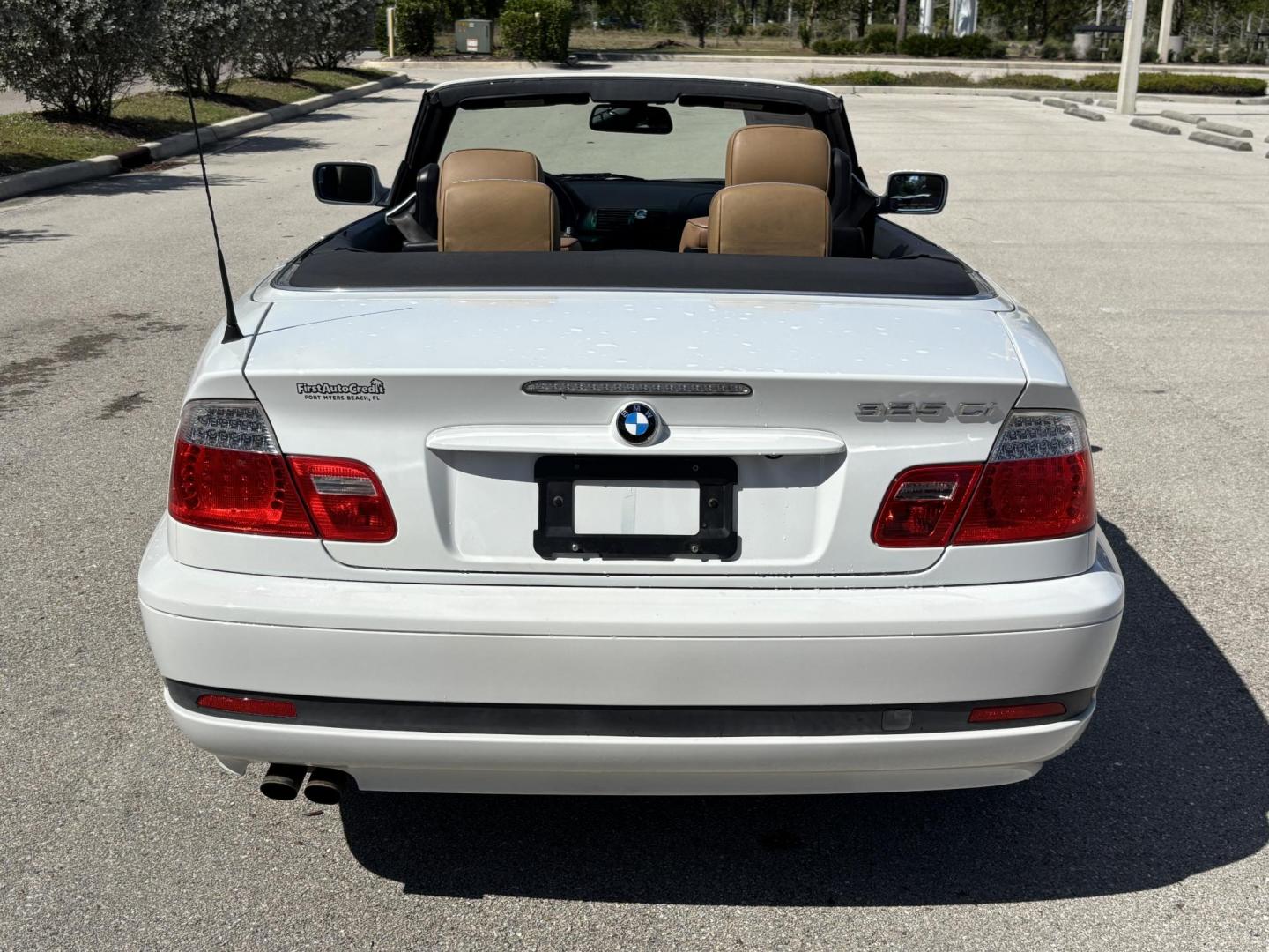 2006 WHITE BMW 325 CI (WBABW33426P) with an 2.5L engine, Automatic transmission, located at 11170 Summerlin Square Dr., Fort Myers Beach, FL, 33931, (239) 999-7777, 26.493546, -81.941628 - Photo#5