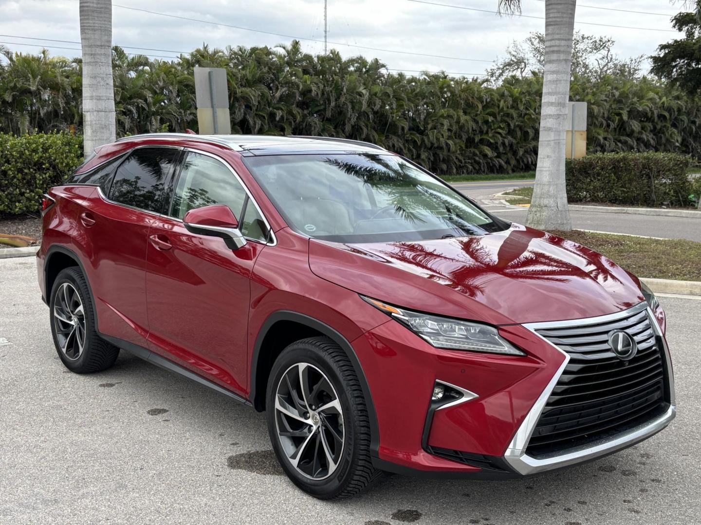 2016 RED /TAN LEXUS RX 350 (2T2ZZMCA4GC) with an 3.5L engine, Automatic transmission, located at 11170 Summerlin Square Dr., Fort Myers Beach, FL, 33931, (239) 999-7777, 26.493546, -81.941628 - 2 Owner No Damage, No Accident Carfax Florida Owned Clean Title - Photo#2