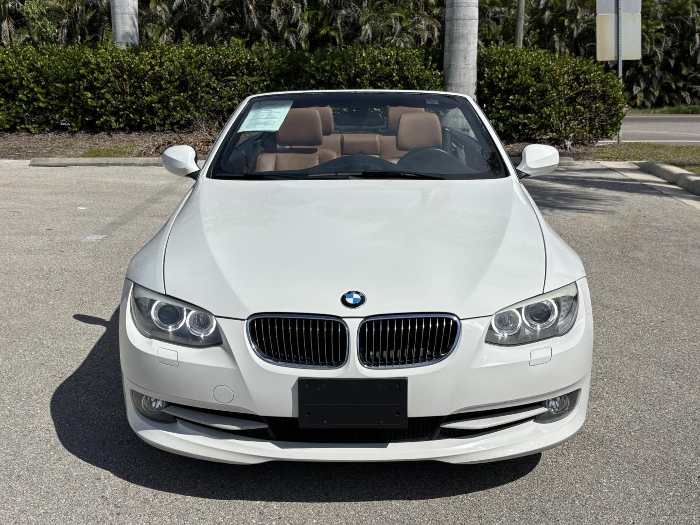 2011 WHITE /BEIGE BMW 328 I SULEV (WBADW7C54BE) with an 3.0L engine, Automatic transmission, located at 11170 Summerlin Square Dr., Fort Myers Beach, FL, 33931, (239) 999-7777, 26.493546, -81.941628 - Photo#9