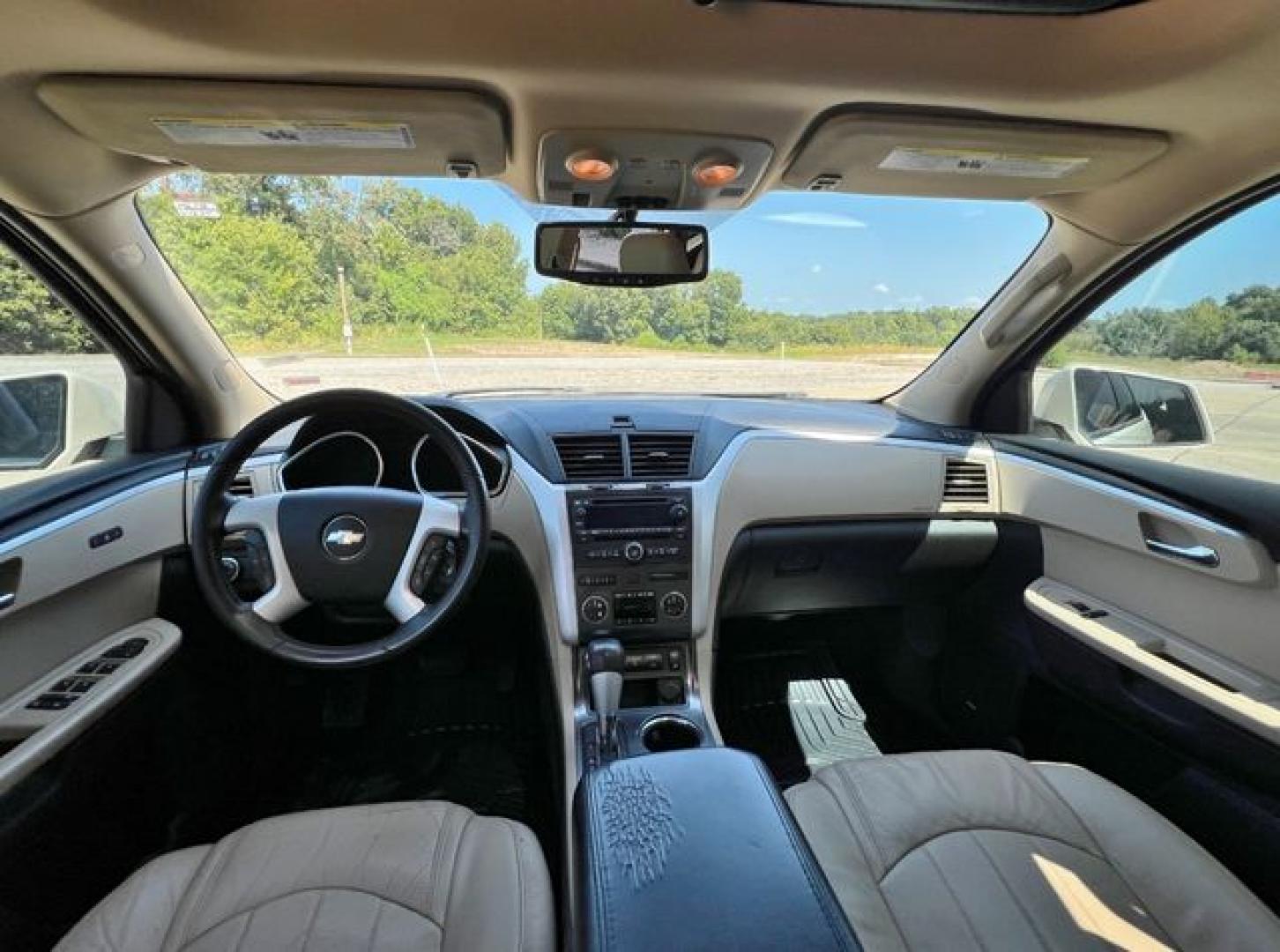 2012 WHITE /Tan Leather CHEVROLET TRAVERSE LTZ (1GNKVLED1CJ) with an 3.6L engine, Automatic transmission, located at 11100 Summerlin Square Dr., Fort Myers Beach, FL, 33931, (239) 999-7777, 26.493452, -81.938683 - Photo#50