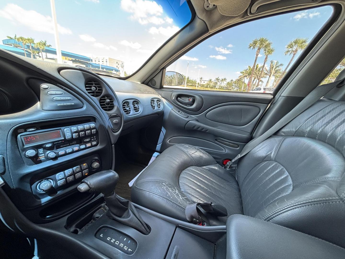 2000 SILVER Pontiac Bonneville SE (1G2HX54KXY4) with an 3.8L V6 OHV 12V engine, 4-Speed Automatic Overdrive transmission, located at 11170 Summerlin Square Dr., Fort Myers Beach, FL, 33931, (239) 999-7777, 26.493546, -81.941628 - Photo#9